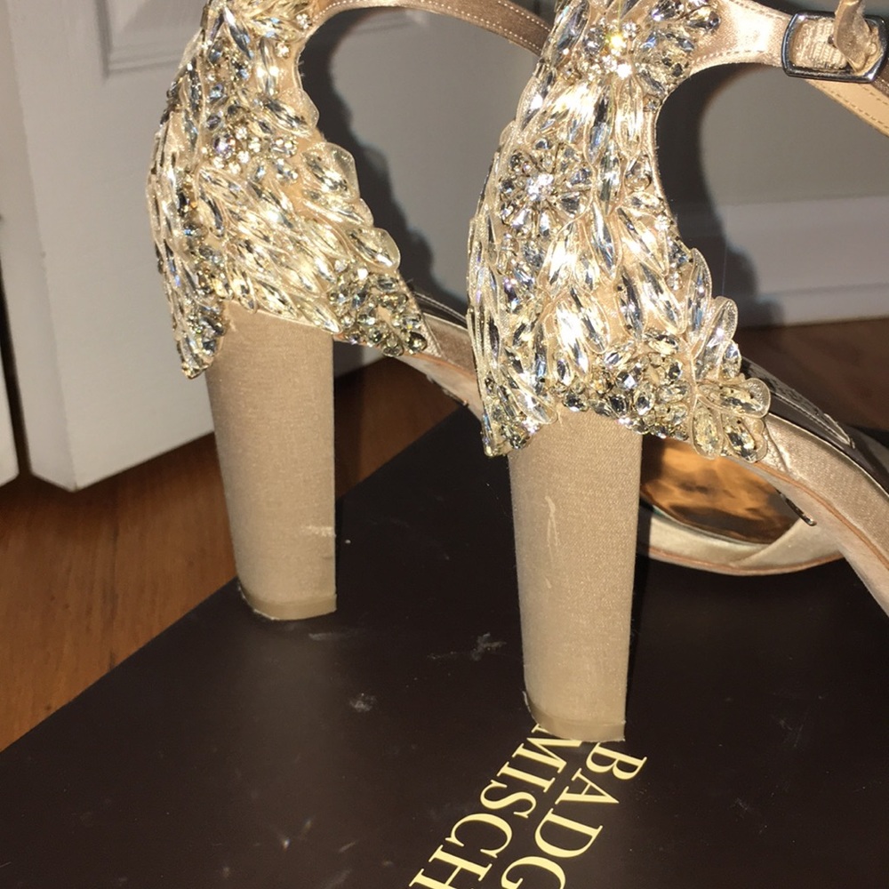 Badgley Mischka Seina Sz 7 Nude Heels